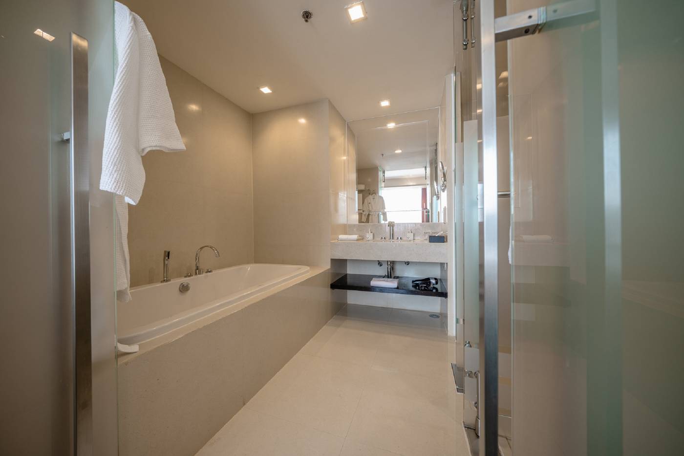 VIE-Hotel-Bangkok---MGallery-Room-53