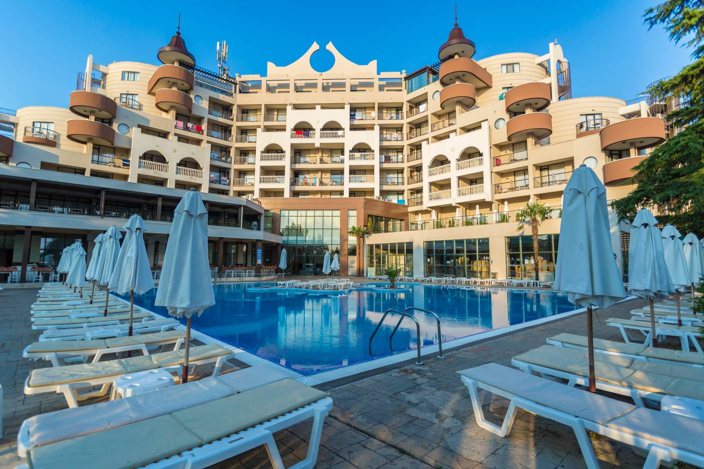 HI-Hotels-Imperial-Resort-General-view-4