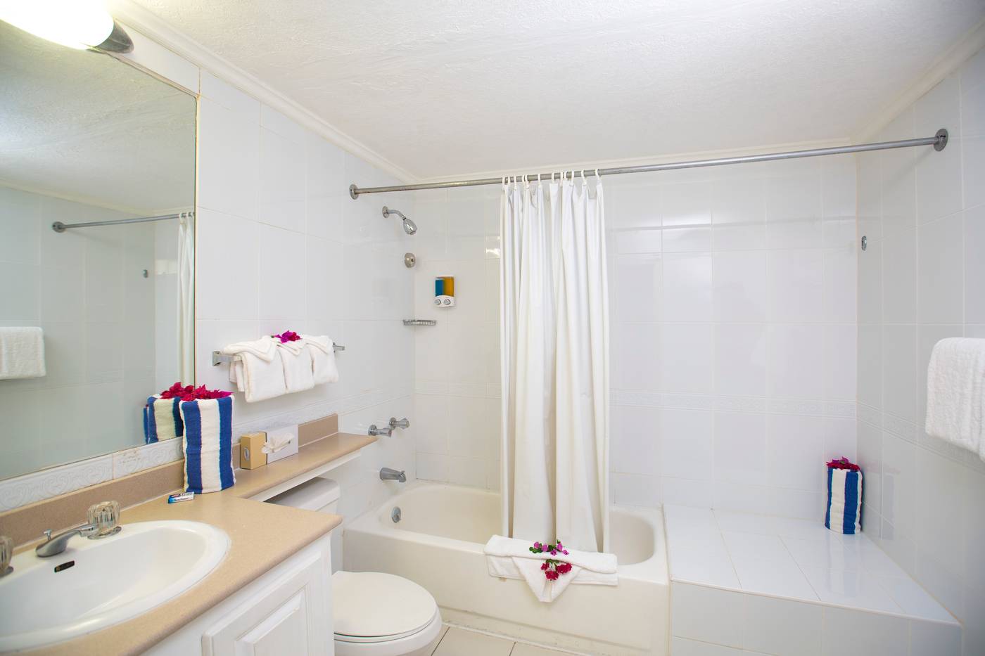 Rooms-on-the-Beach-Ocho-Rios-Room-11