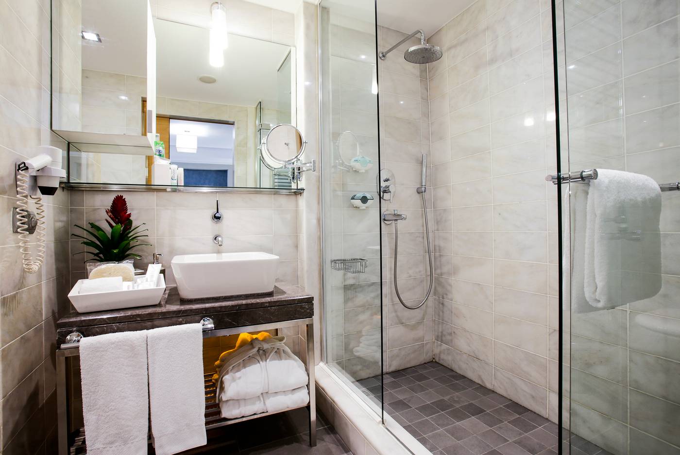 Housez-Suites-and-Apartments-Room-26