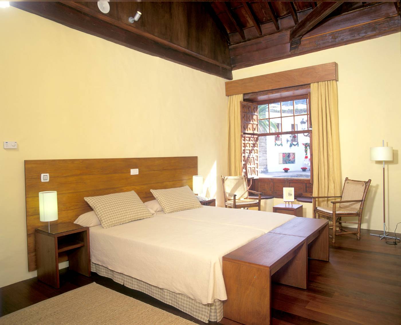 Hotel-LIVVO-La-Quinta-Roja-Room-35