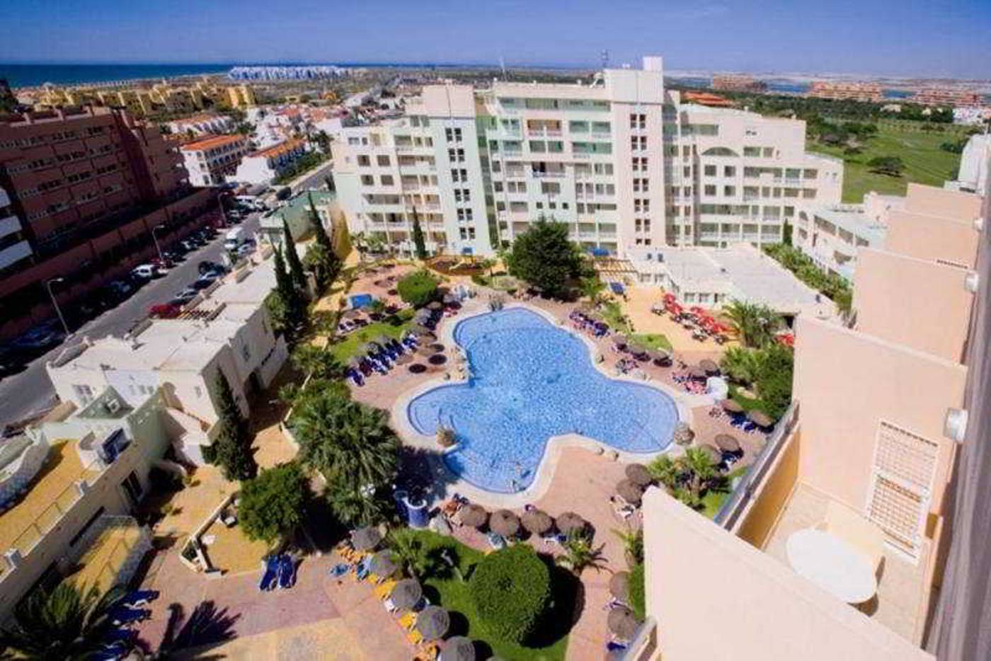 Fenix-Beach-Apartamentos-General-view-3
