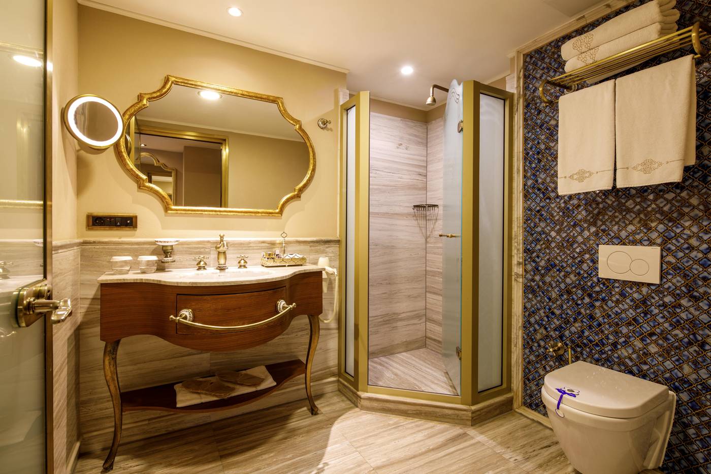 Romance-Istanbul-Hotel-Room-52