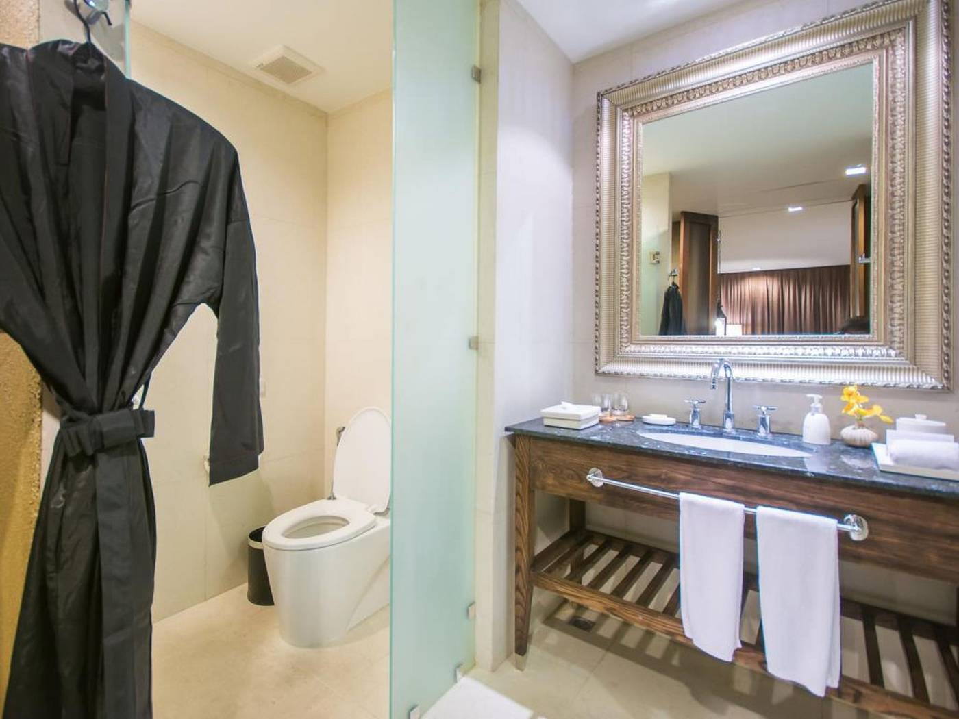 Sunsuri-Phuket-Room-36