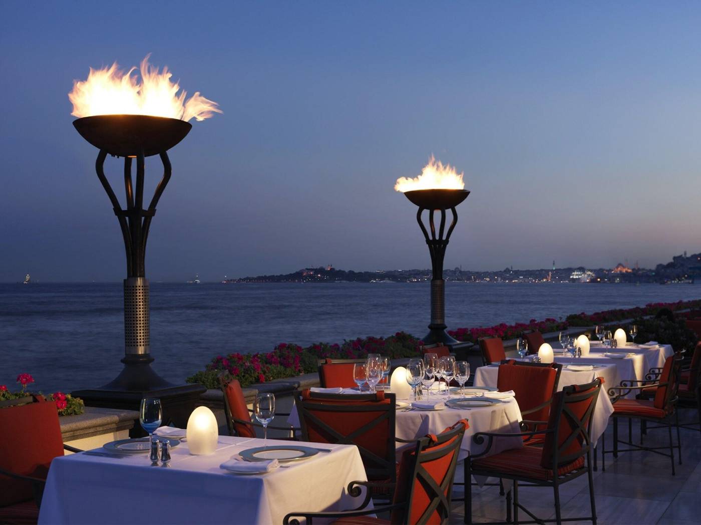Four-Seasons-at-the-Bosphorus-Bar-33