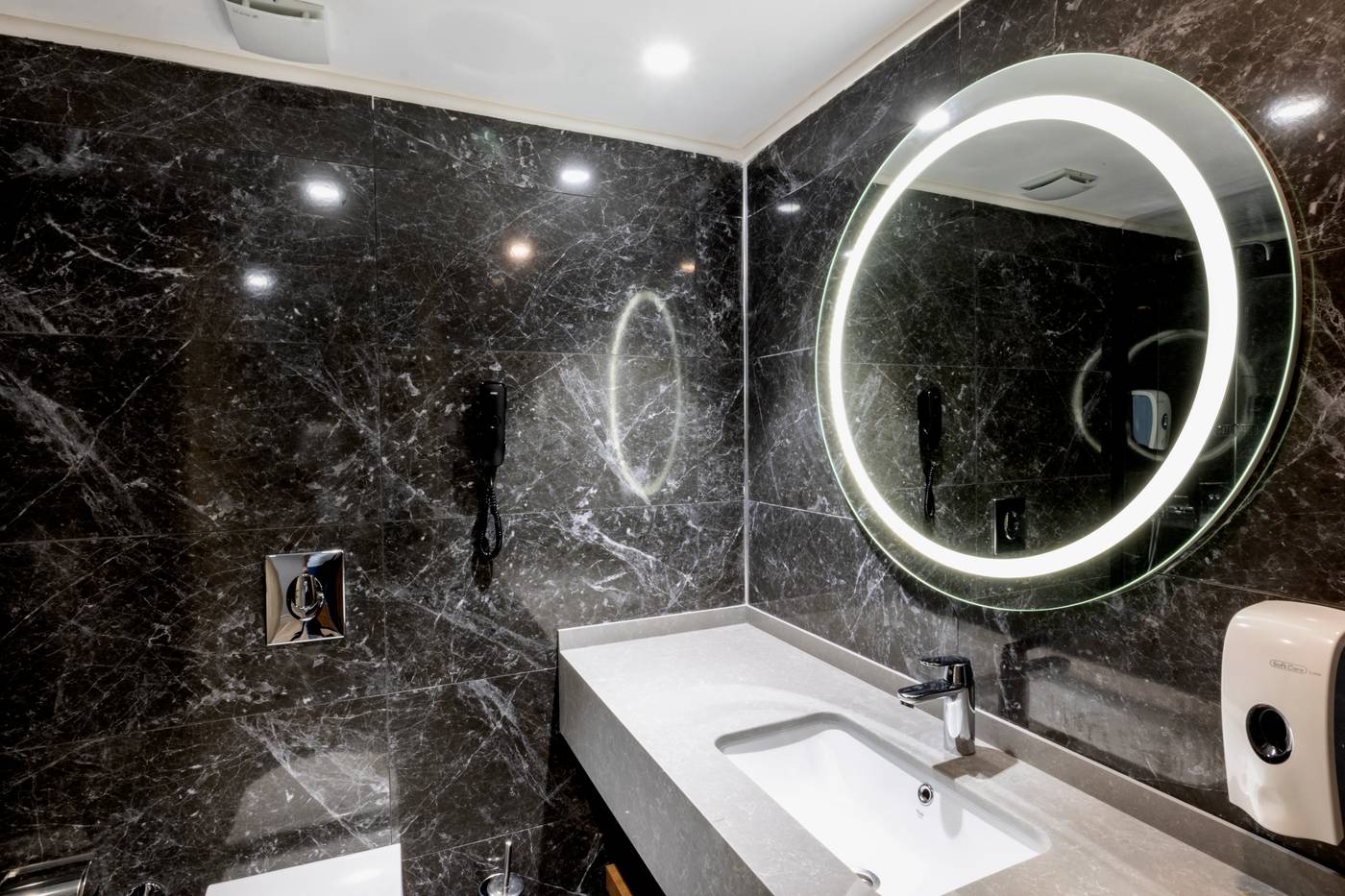 Elysee-Hotel-Room-18