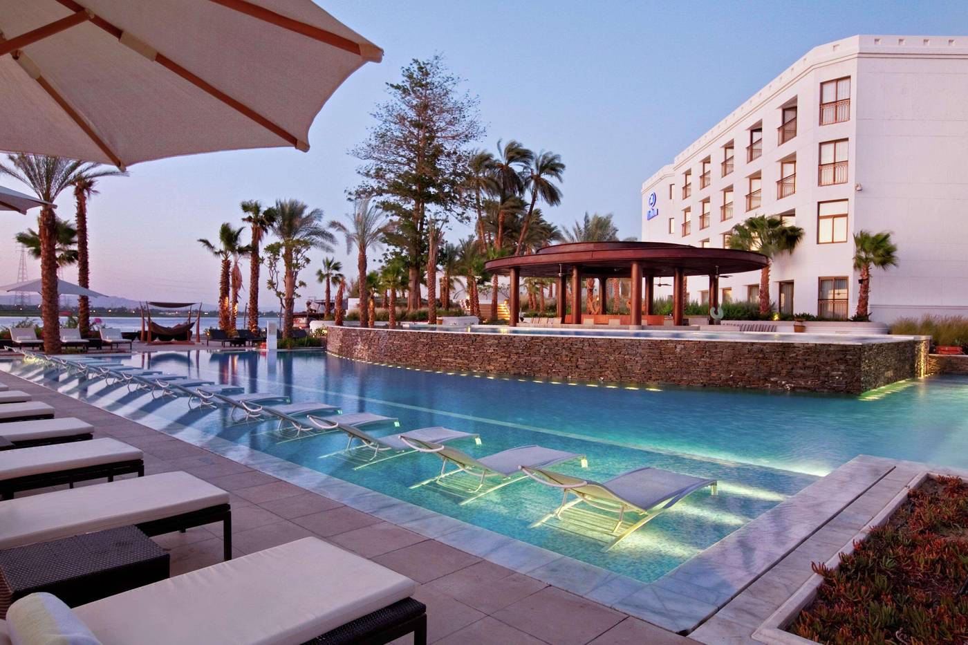 Hilton-Luxor-Resort---Spa-Pool-8