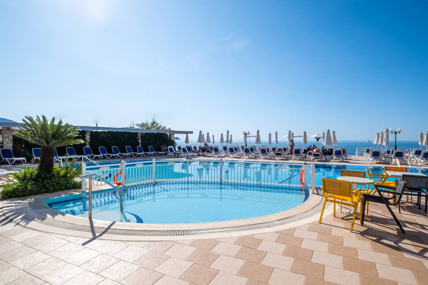Hotel-Mediterranean-Beach-Pool-8