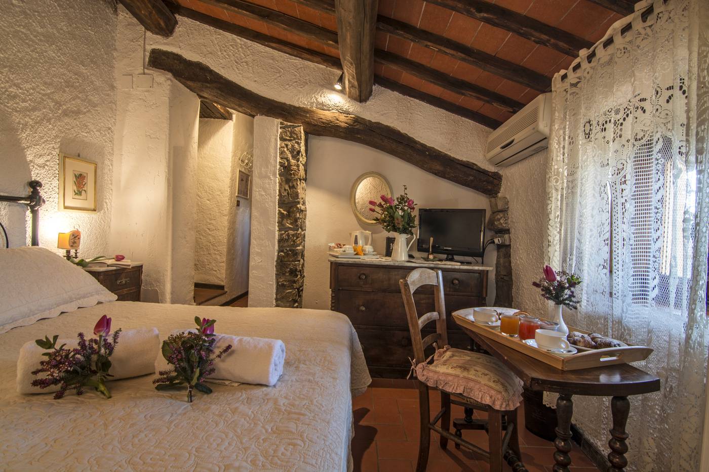 Colle-Etrusco-Salivolpi-Room-6