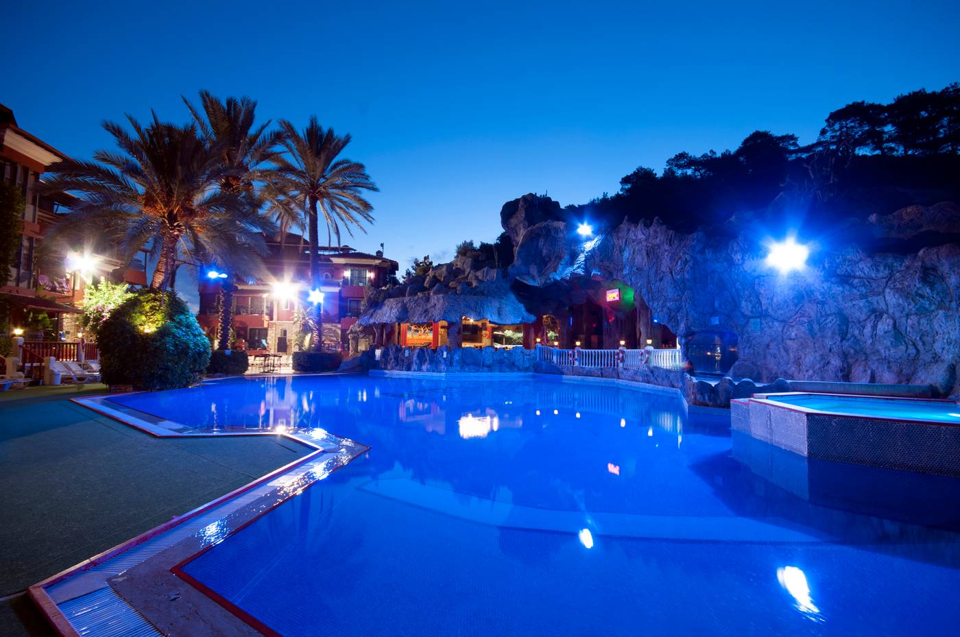 Grand-Aquarium-Apart-General-view-8