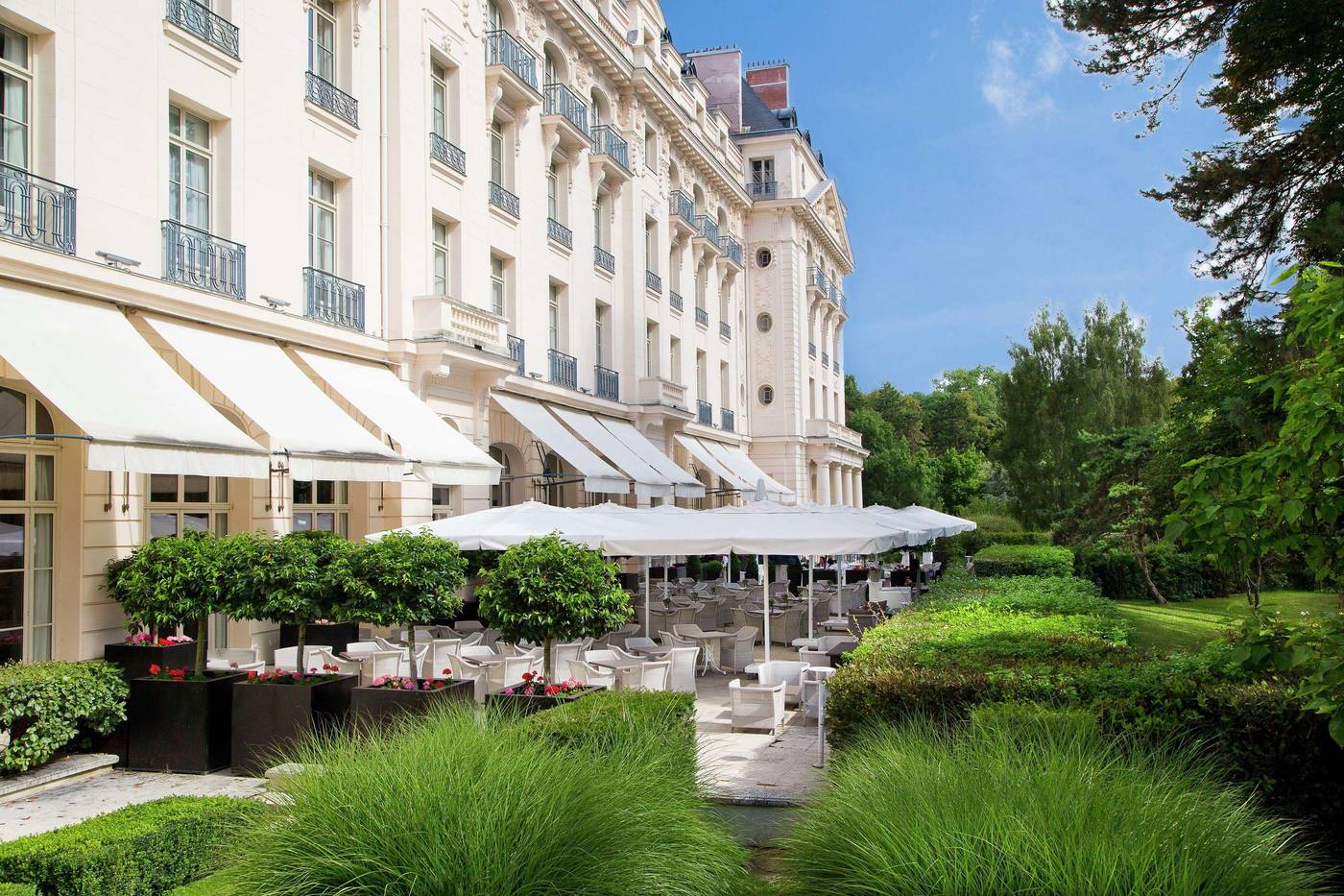 Waldorf-Astoria-Versailles---Trianon-Palace-Restaurant-3