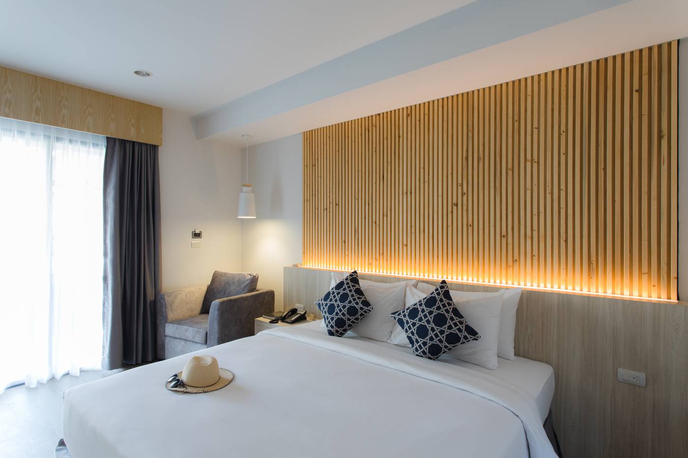 BLU-PINE-Villa---Pool-Access-Room-35