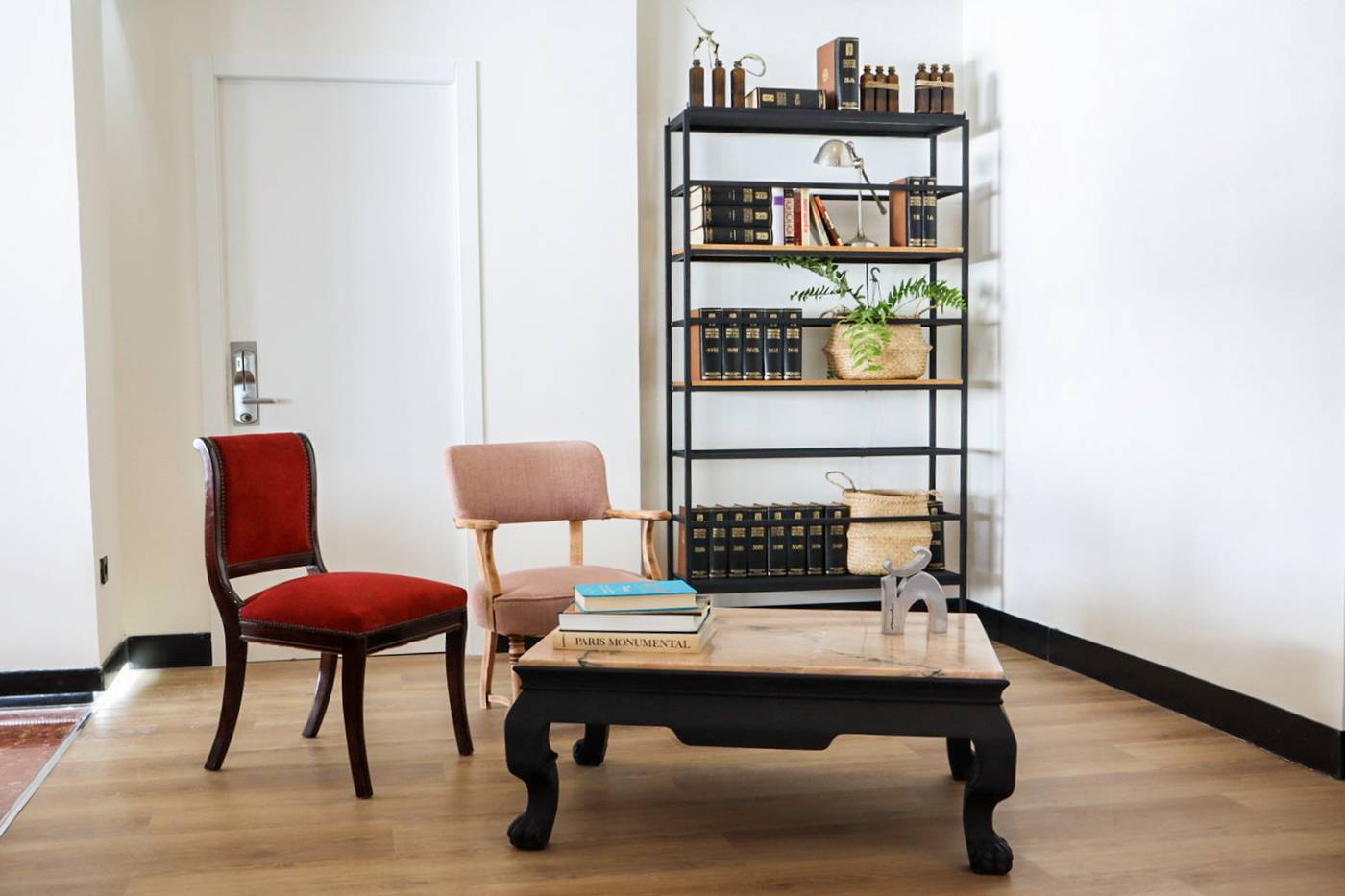 Fay-Victoria-Beach-Lobby-43