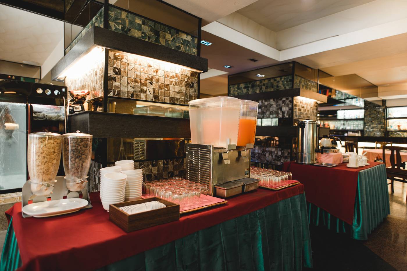 Convenient-Park-Bangkok-Sukhumvit-Restaurant-38