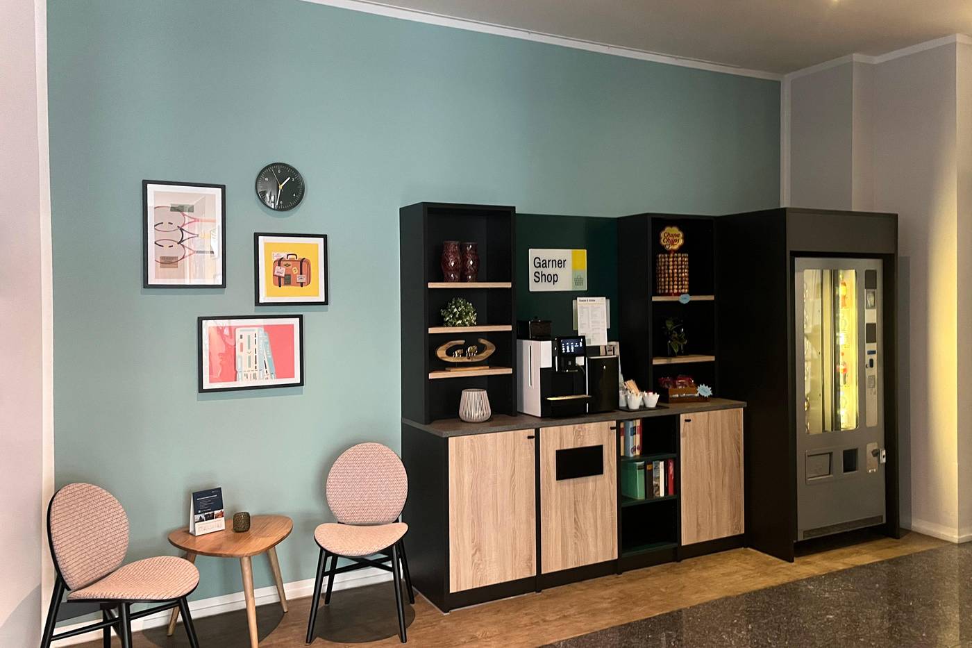 Select-Hotel-Berlin-Checkpoint-Charlie-General-view-18