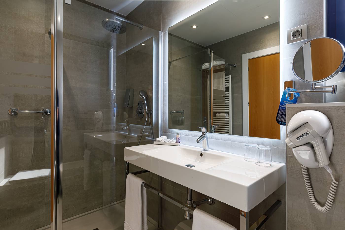 Madeira-Centro-Room-40