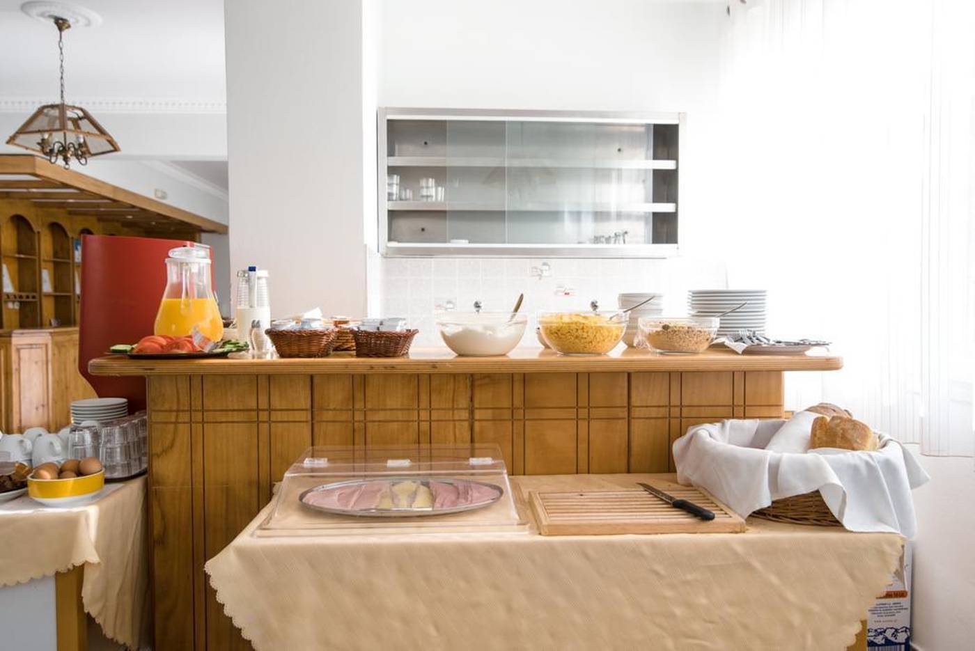 Kamari-Blu-Boutique-Hotel-Restaurant-18