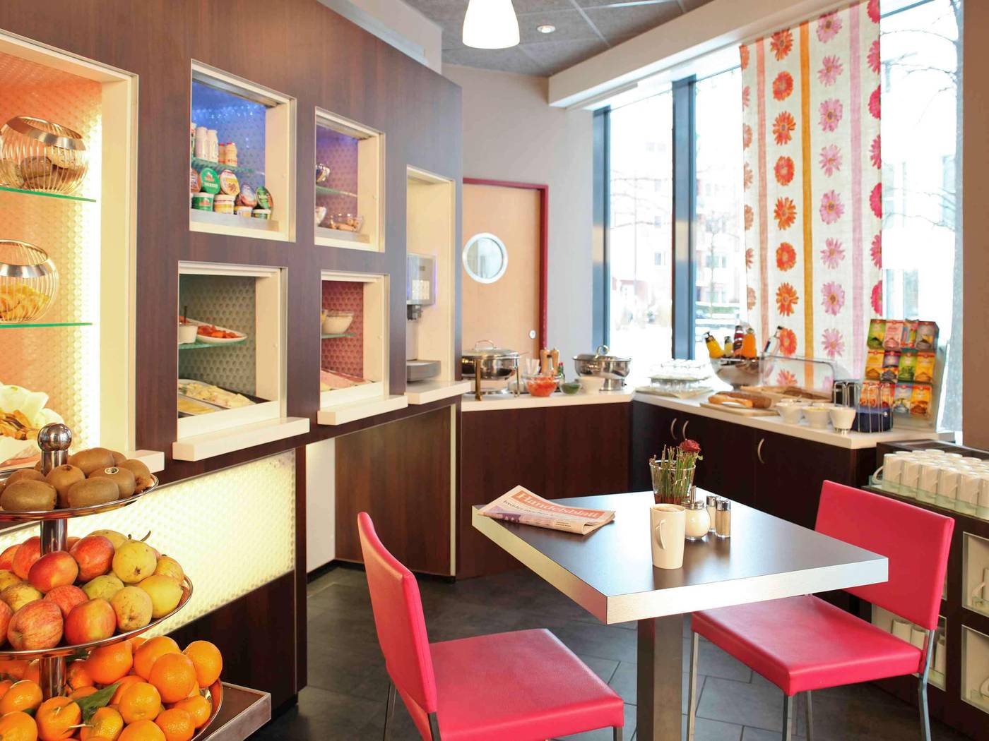 Novotel-Suites-Muenchen-Parkstadt-Schwabing-Bar-43