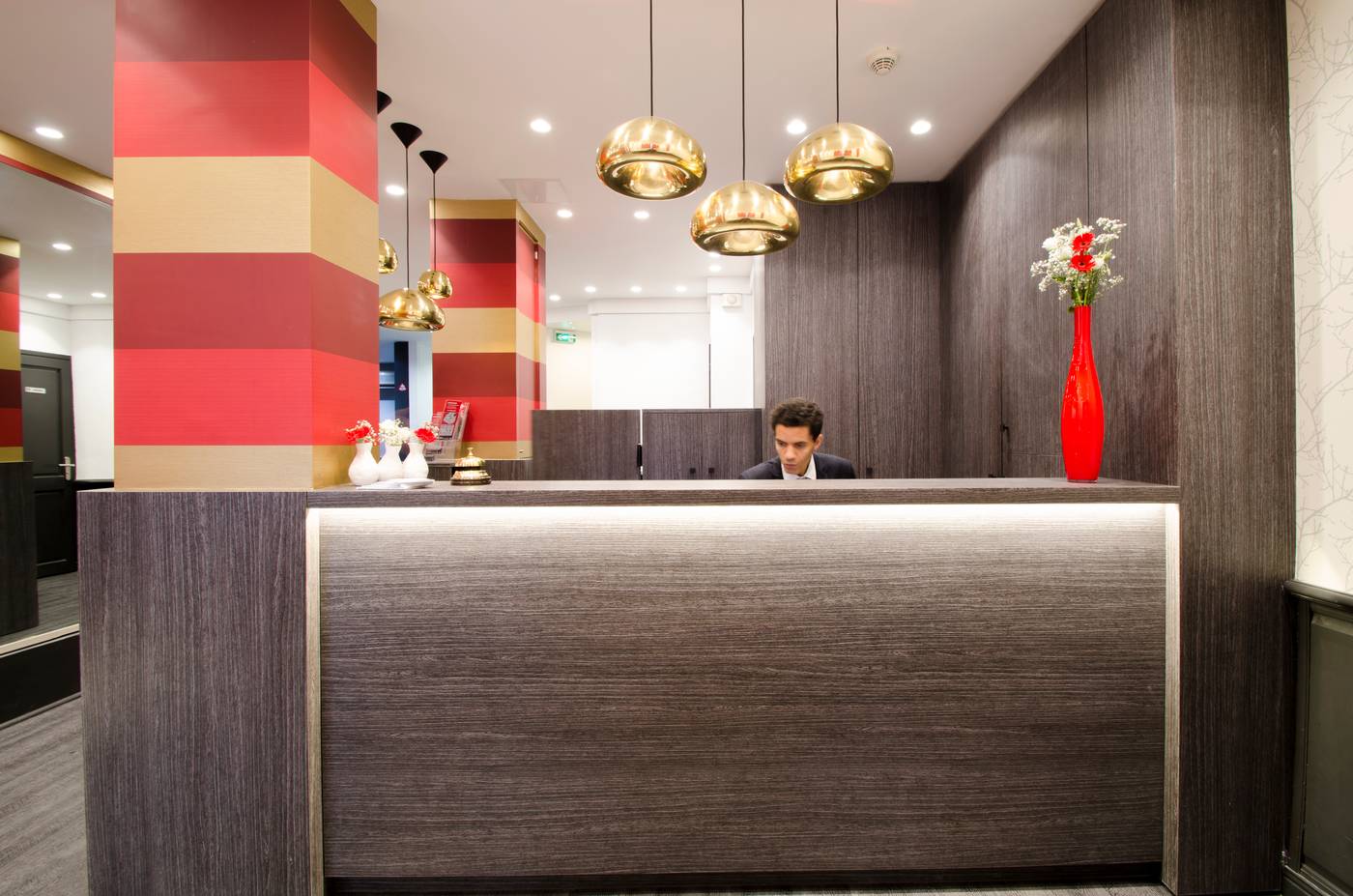 Migny-Opera-Montmartre-Lobby-12