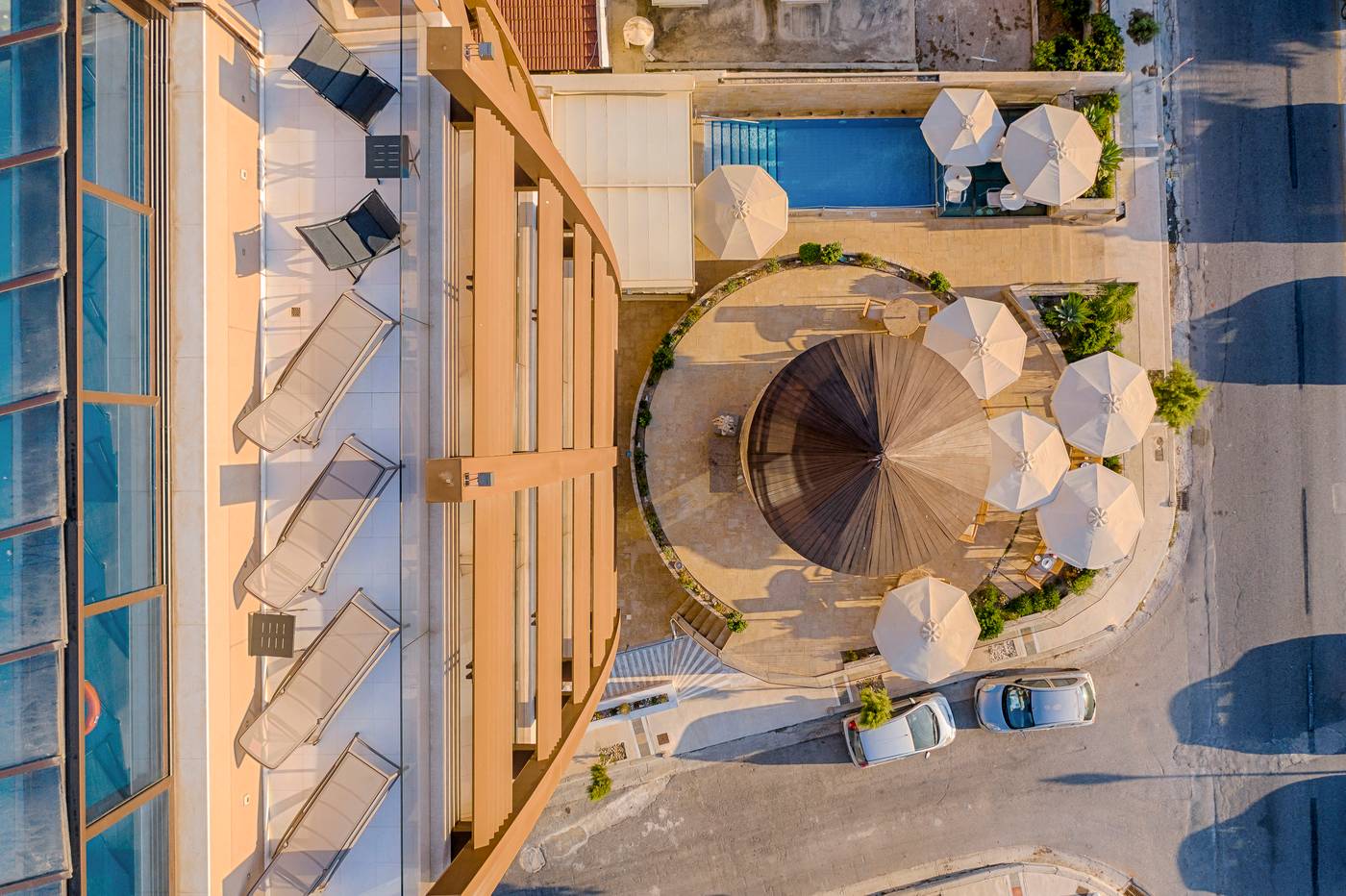 Bellevue-Suites-Pool-2