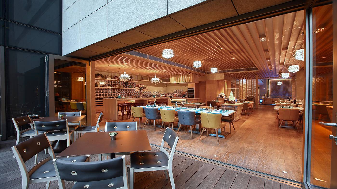 Hotel-Indigo-Hong-Kong-Island-Restaurant-47