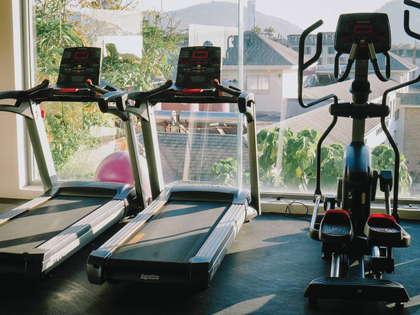 Andaman-Beach-Hotel-Phuket-Handwritten-Collection-Sports-and-Entertainment-58