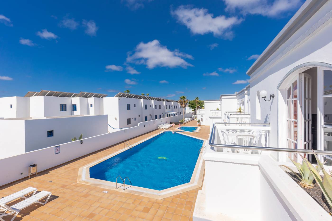 Corona-Mar-General-view-3