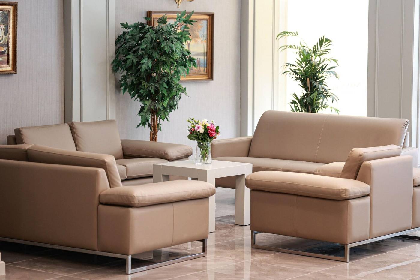 Golden-Park-Lobby-12