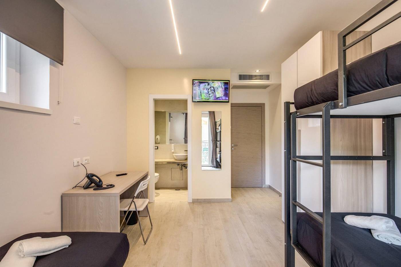 Aurelia-Vatican-Apartments-Room-33