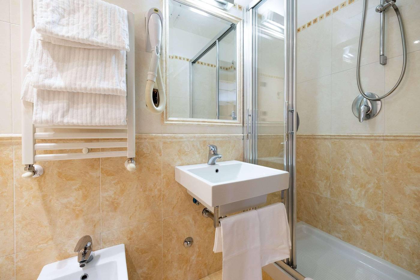 Clarion-Collection-Hotel-Principessa-Isabella-Room-30