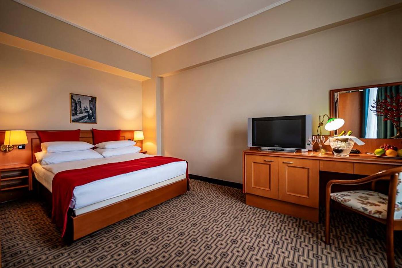 Grand-Hotel-International-Room-20