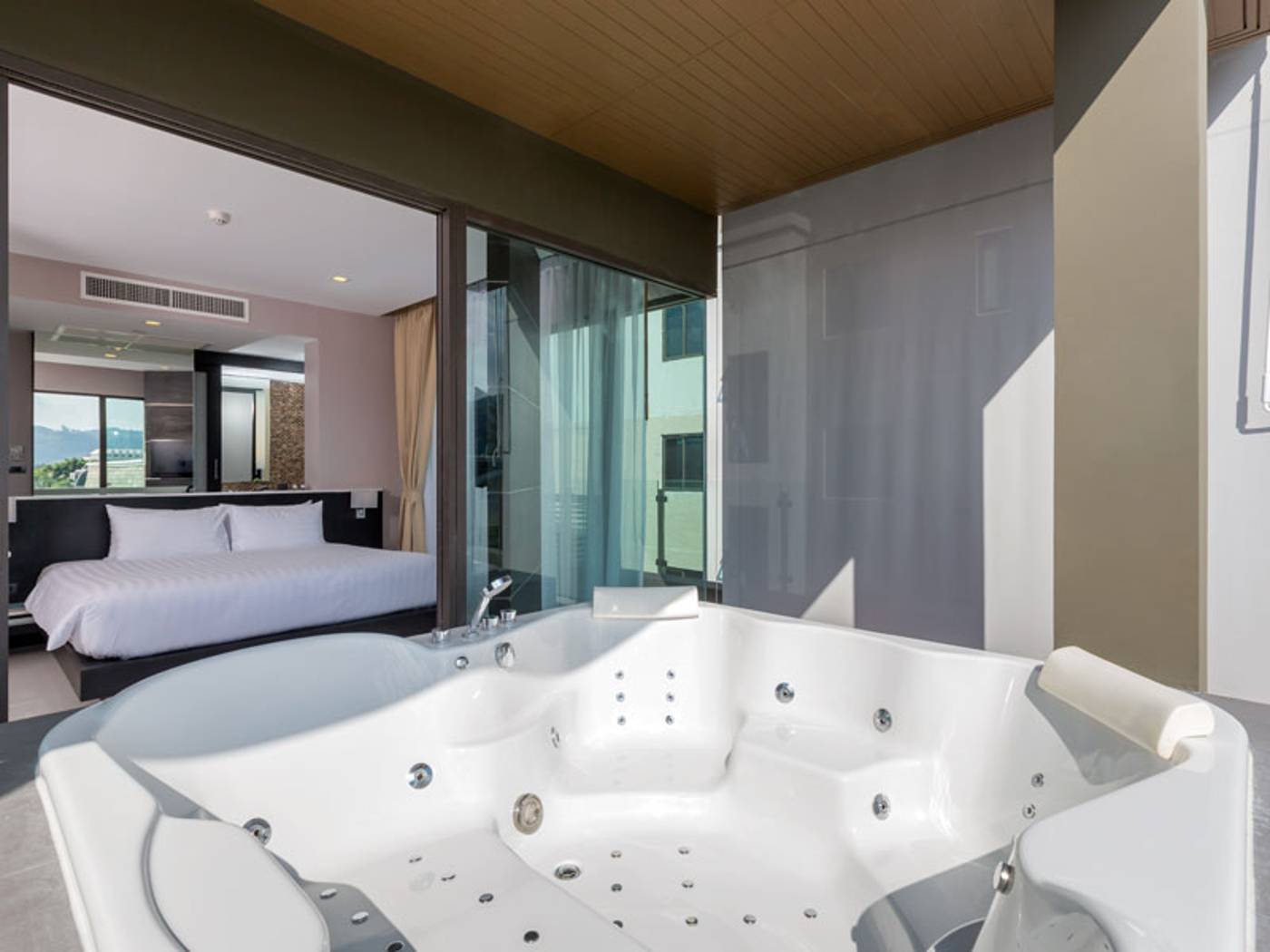 The-Charm-Resort-Phuket-Room-44