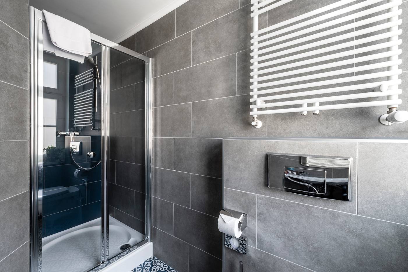 Cosmo-City-Hotel-Room-35