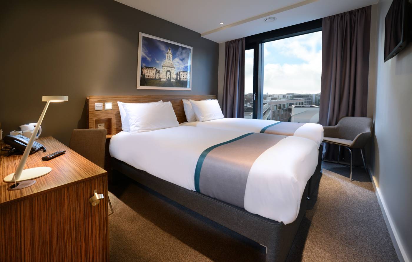 Travelodge-Plus-Dublin-City-Centre-Room-7