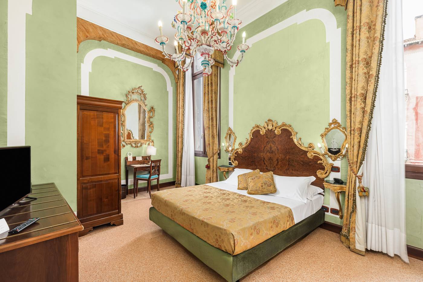 Hotel-San-Moise-Room-6