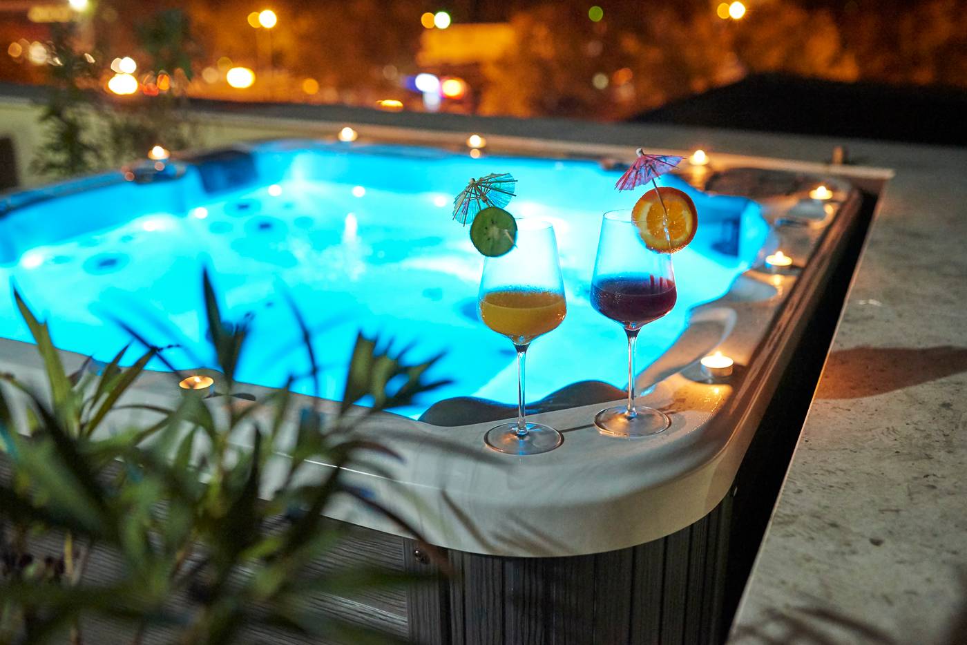 Palace-Derossi-Pool-12