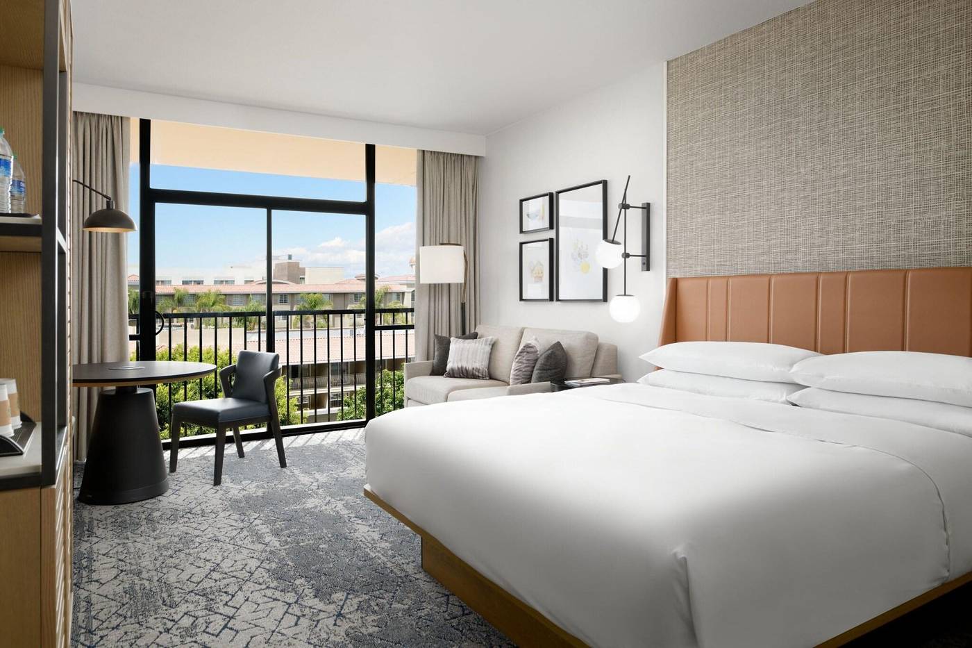 Sheraton-Park-Hotel-at-the-Anaheim-Resort-Room-32