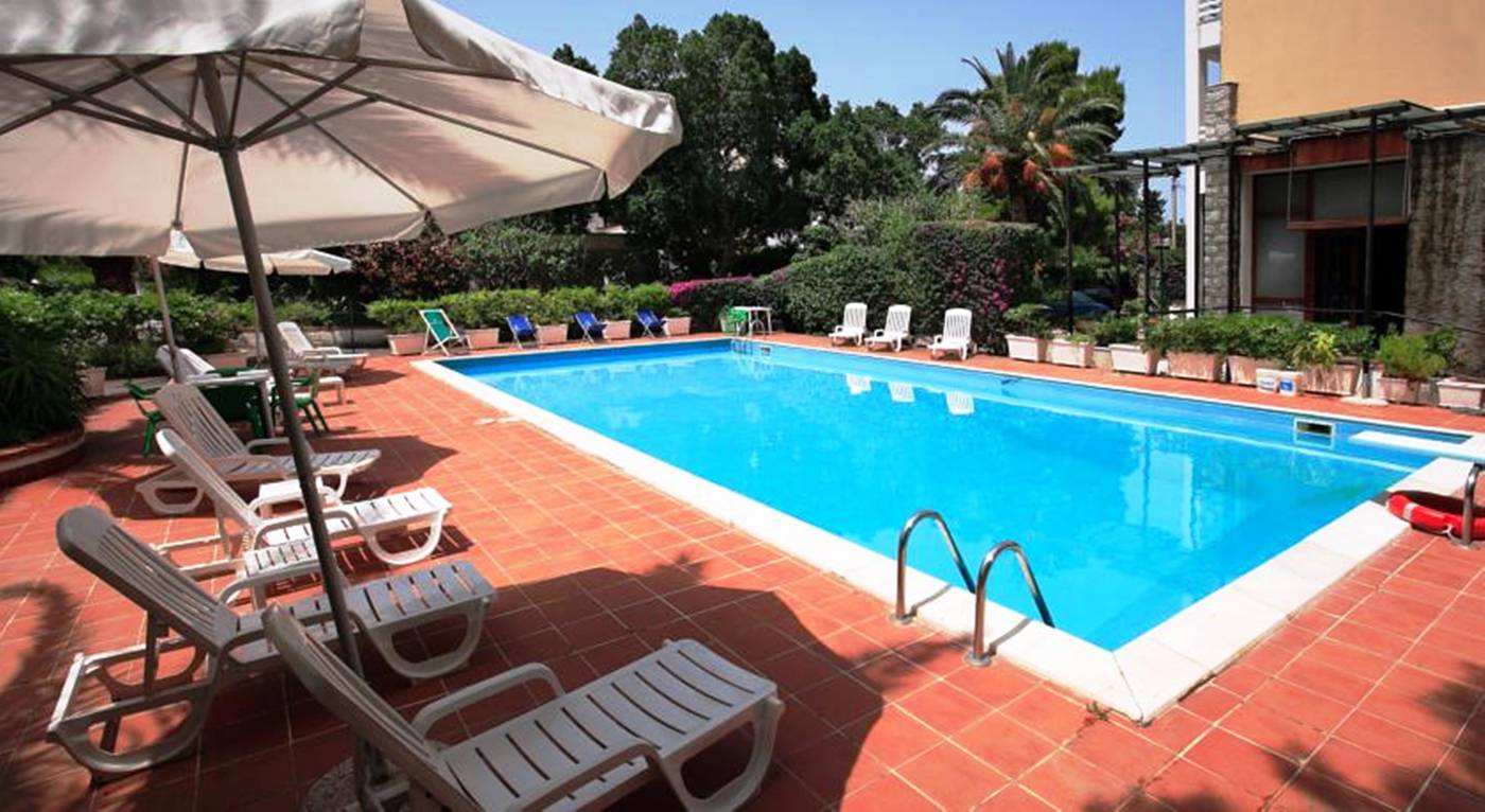 Hotel-Conchiglia-D-Oro-Pool-3