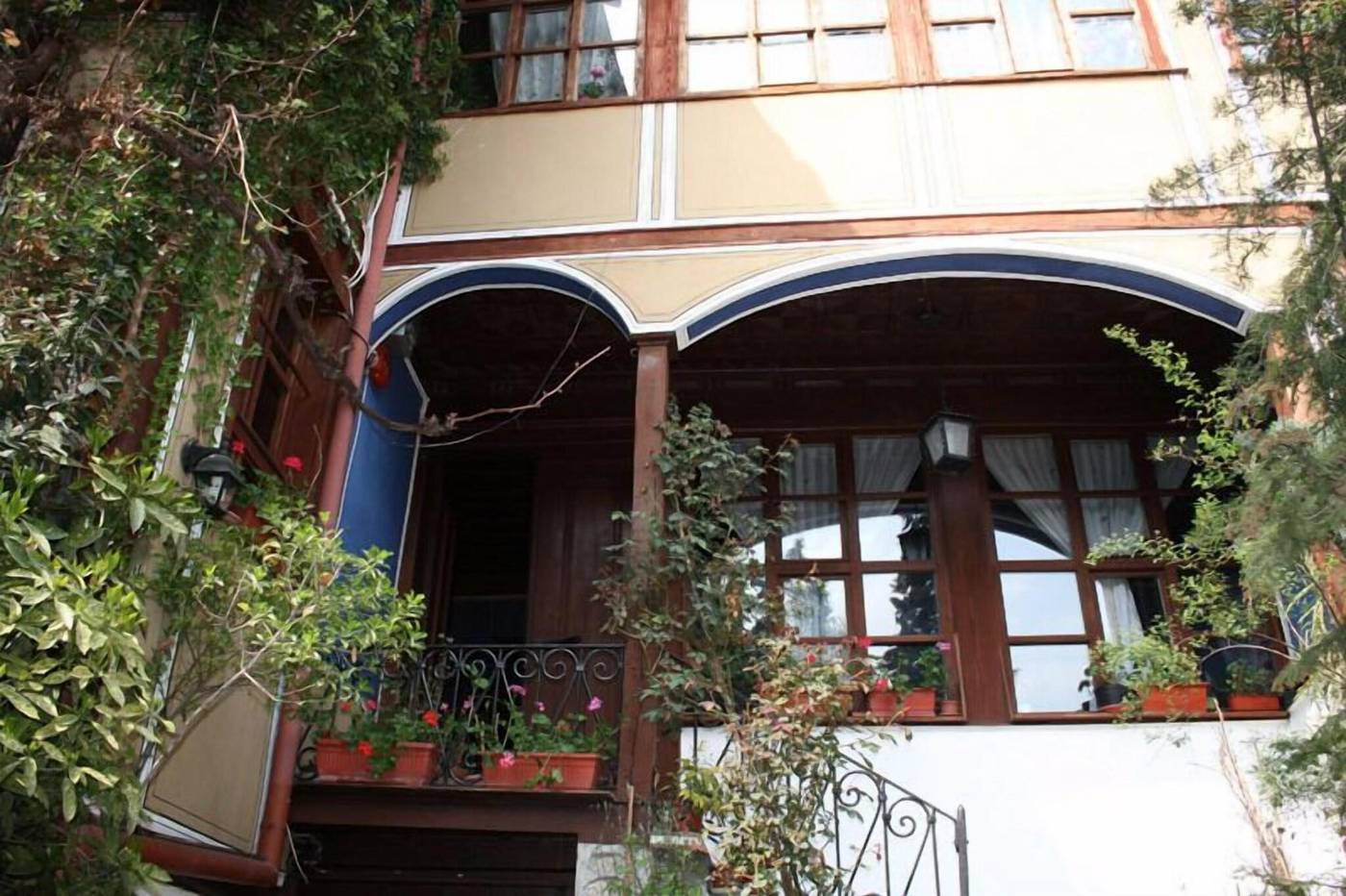 Alafrangite-Hotel-Terrace-28