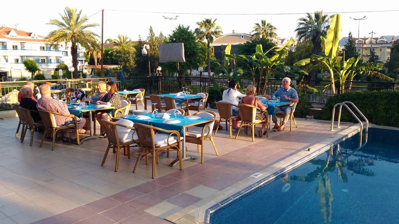 Aegean-Princess-Pool-29