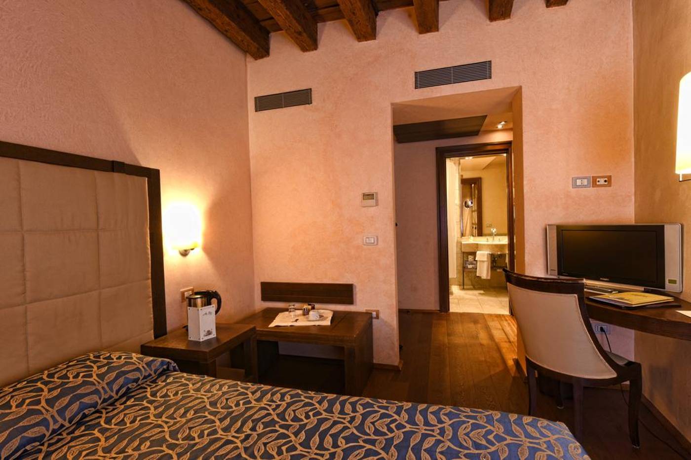 Palazzo-Selvadego-Room-3