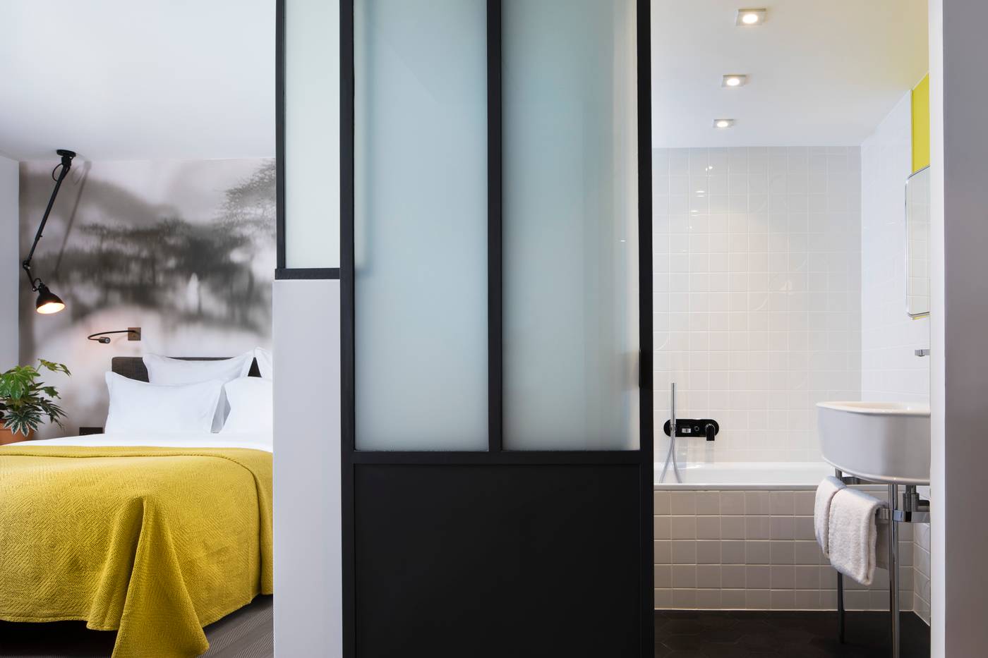 Les-Deux-Girafes-Room-29