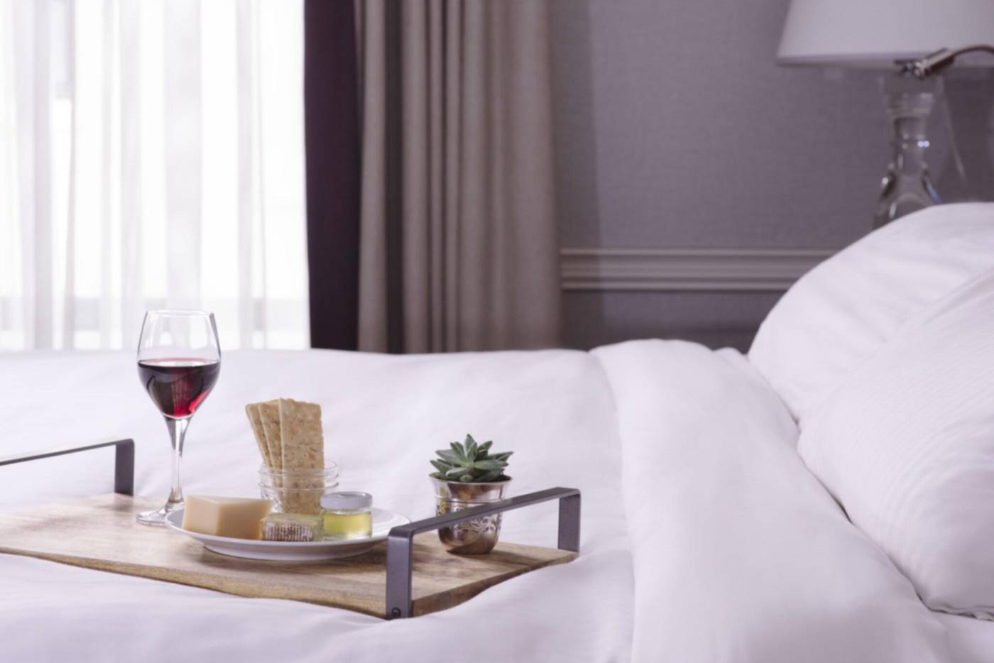 The-Fairmont-Copley-Plaza-Room-41