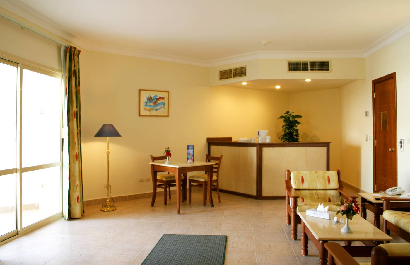 Falcon-Hills-Room-31