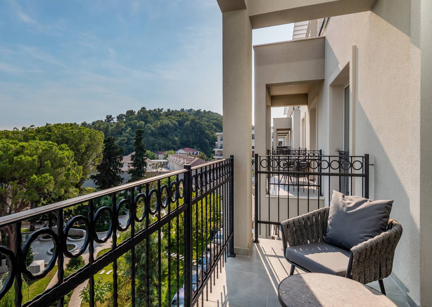 Lazure-Hotel---Marina-Room-99