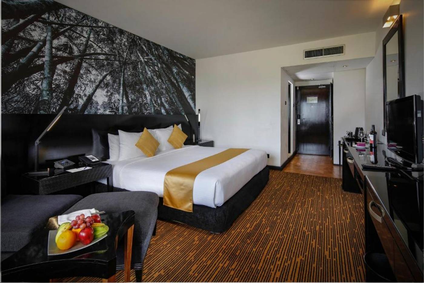 Cinnamon-Lakeside-Colombo-Room-10