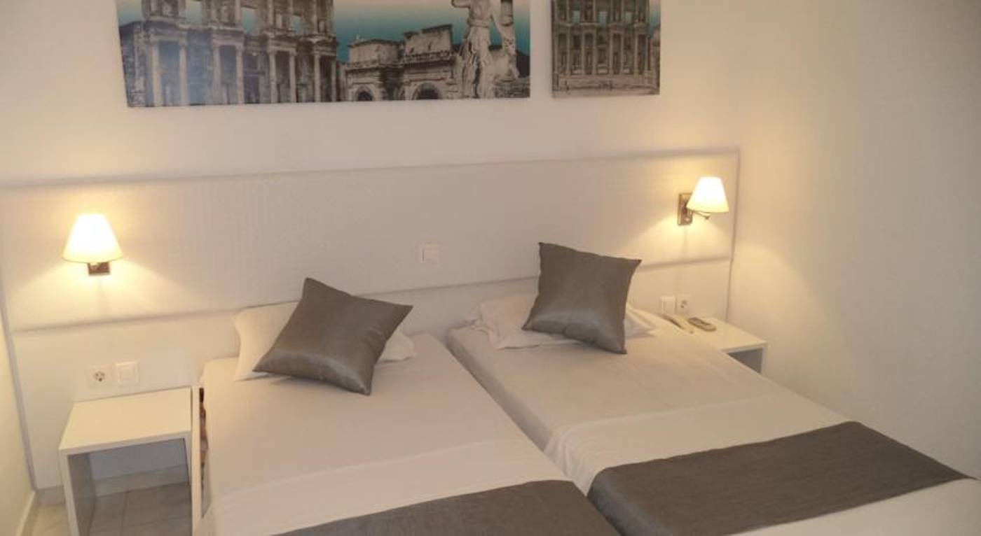 Blue-nest-kos-Room-24