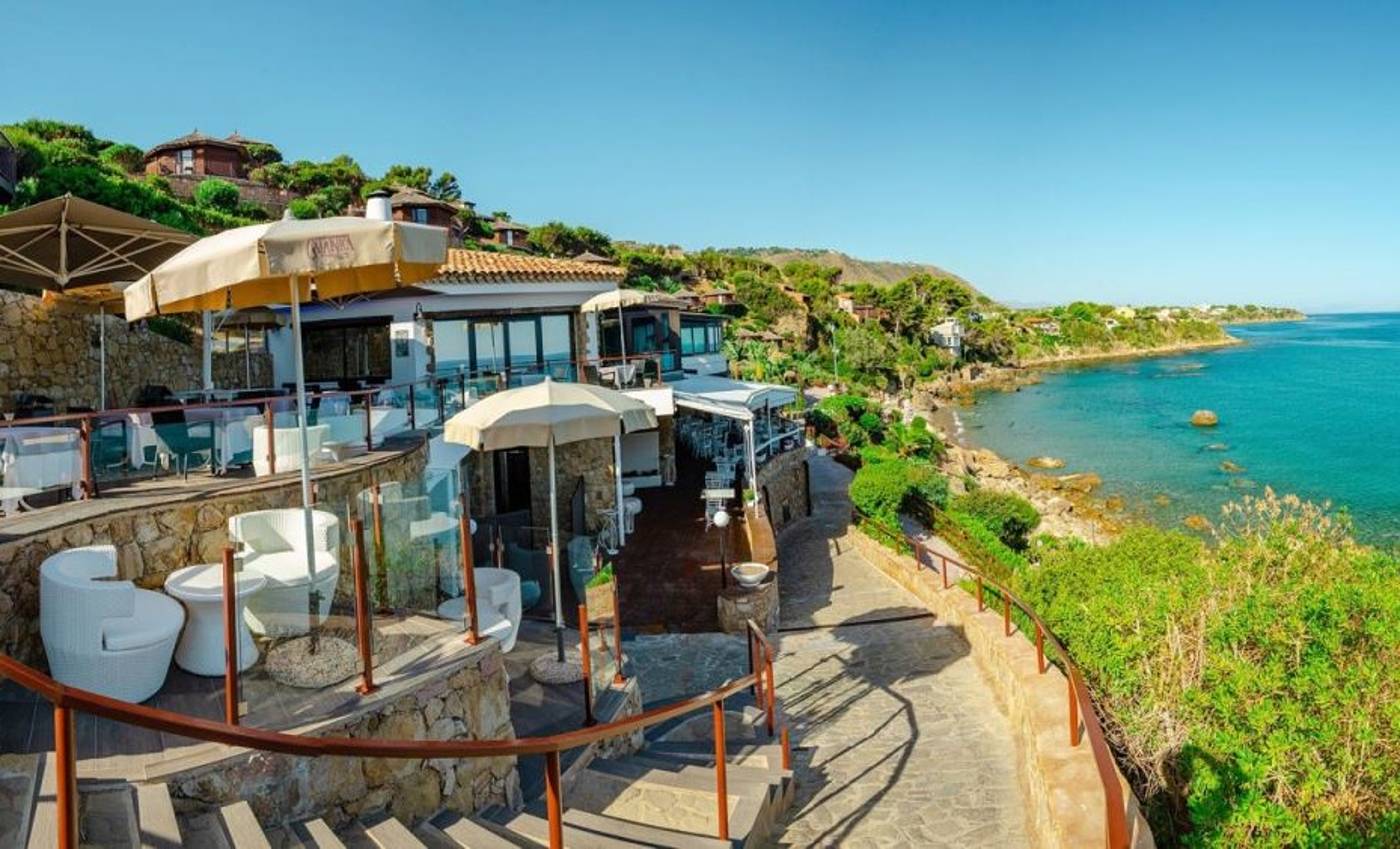 Calanica Resort