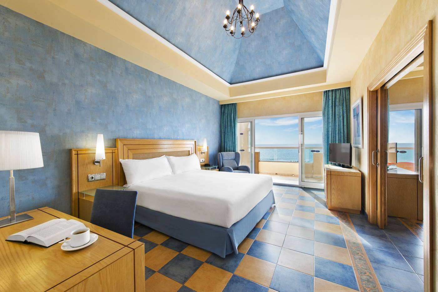 Elba-Sara-Beach---Golf-Resort-Room-23