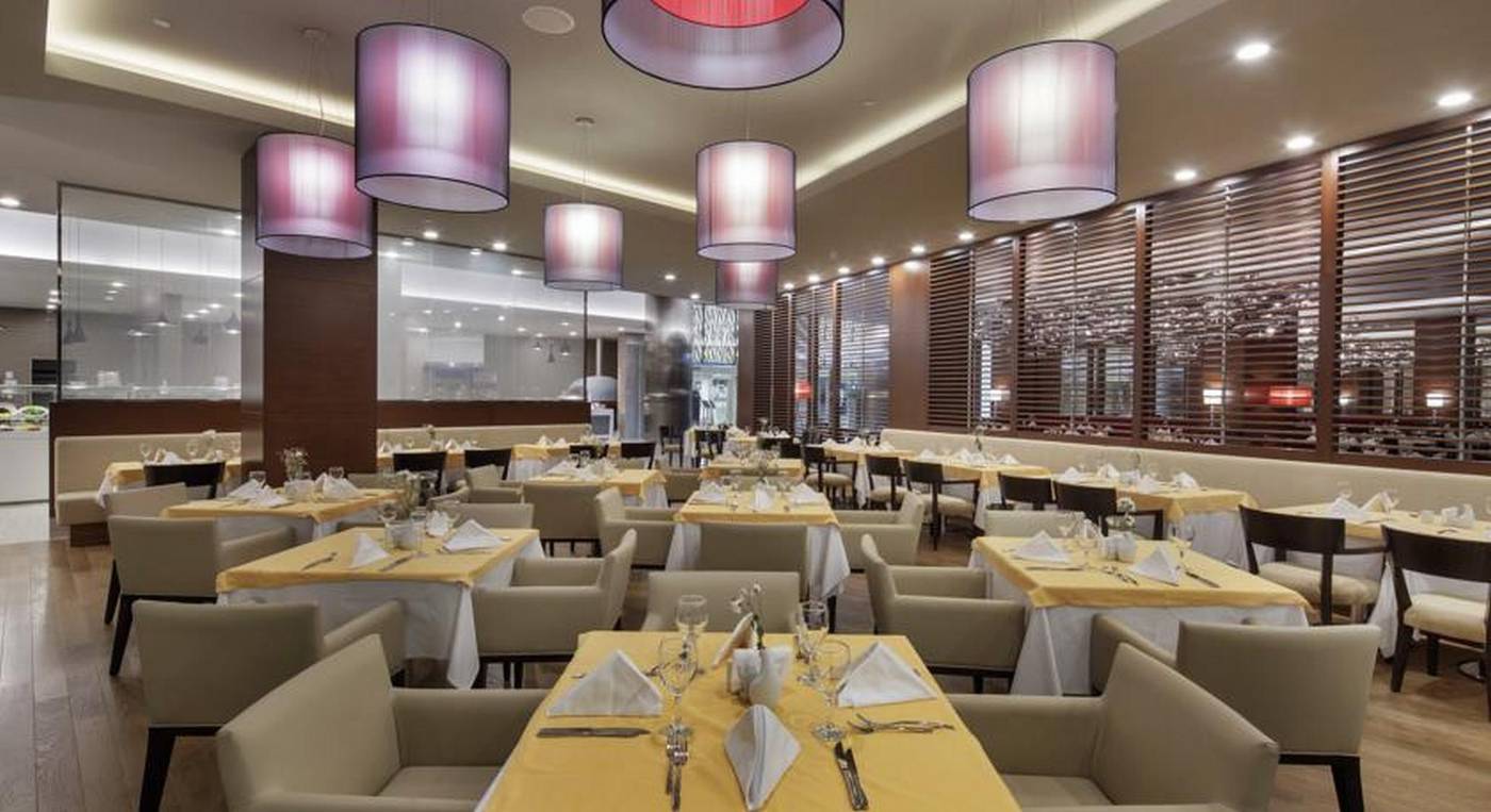 The-Sense-De-Luxe-Hotel-Restaurant-30